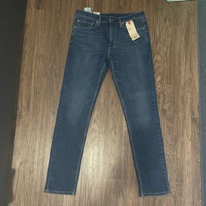 BRAND NEW, Blue slim fit Levi’s jeans